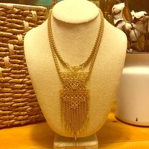 Like new Stella&Dot Gold Necklace